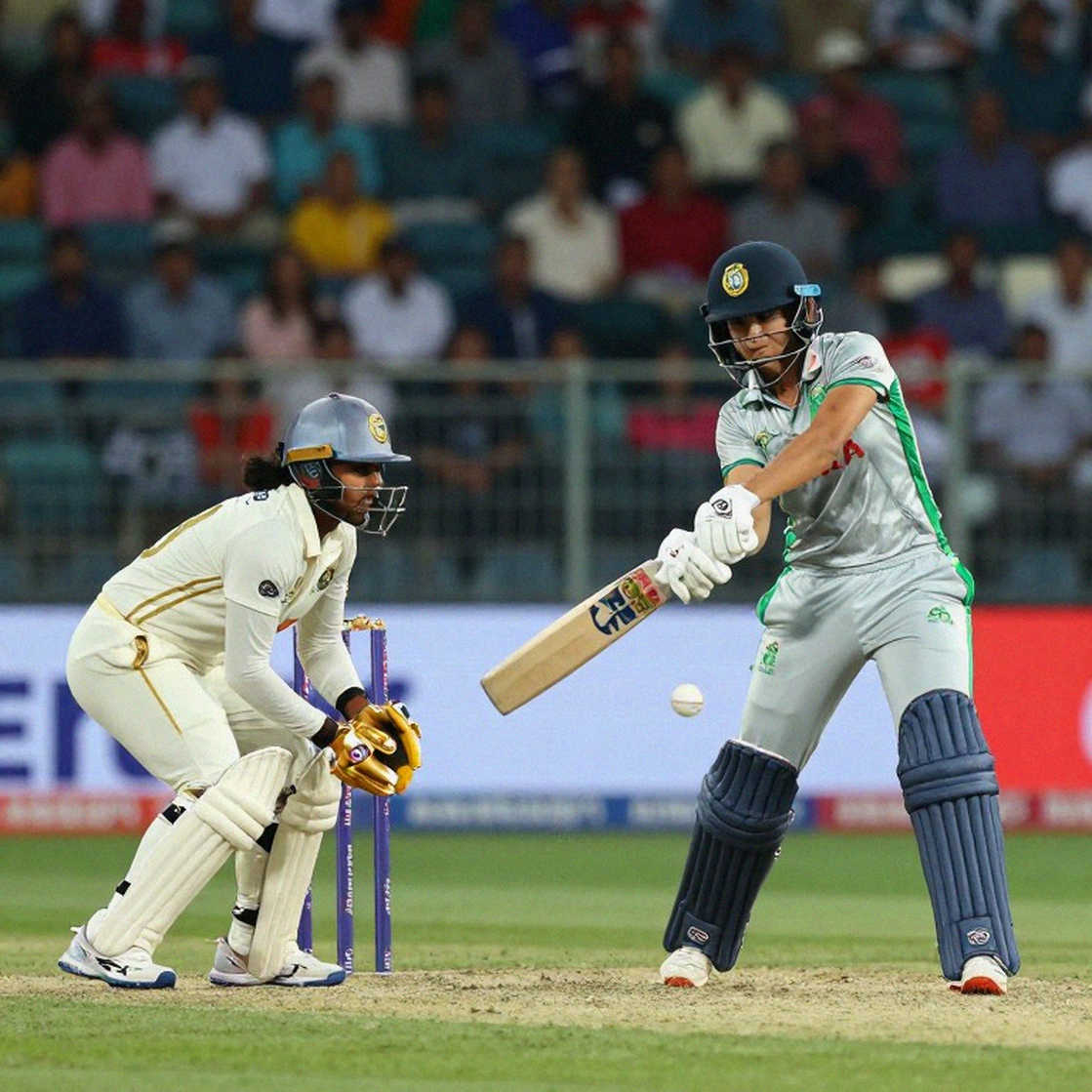 খালি লেজারের স্বীকারোক্তি: ক্রিকেটের ডেটা-বাজার, ব্লকচেইনের মিথ আর প্রমাণহীন বিশ্লেষণের অর্থনীতি